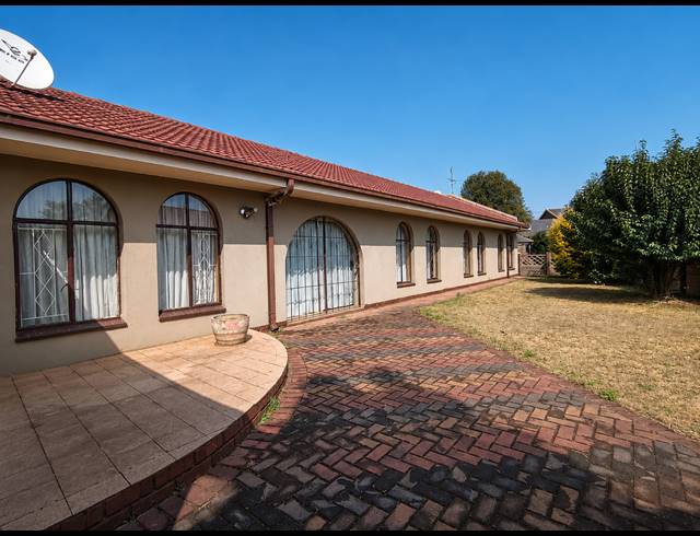 3 BEDROOM HOUSE FOR SALE IN UNITAS PARK